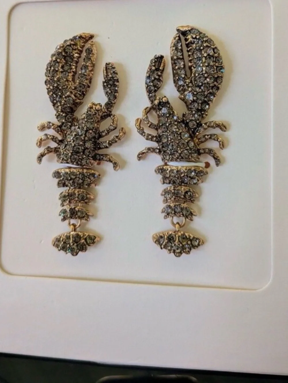 Zara sparkly lobster earrings in anthracite grey